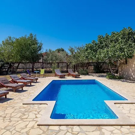 Pinna Holiday home
