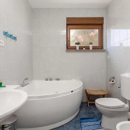 Pinna Holiday home *