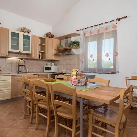 Holiday home Pinna *