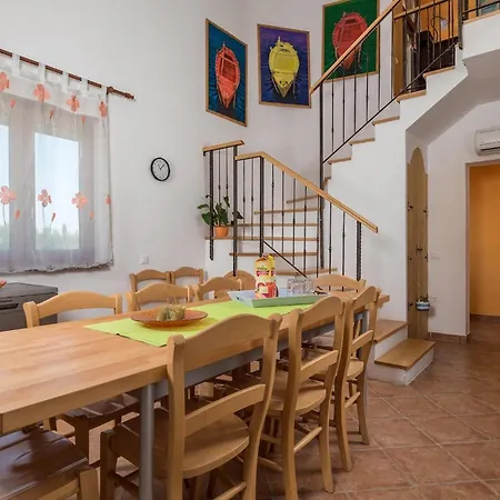 Pinna Holiday home Medulin
